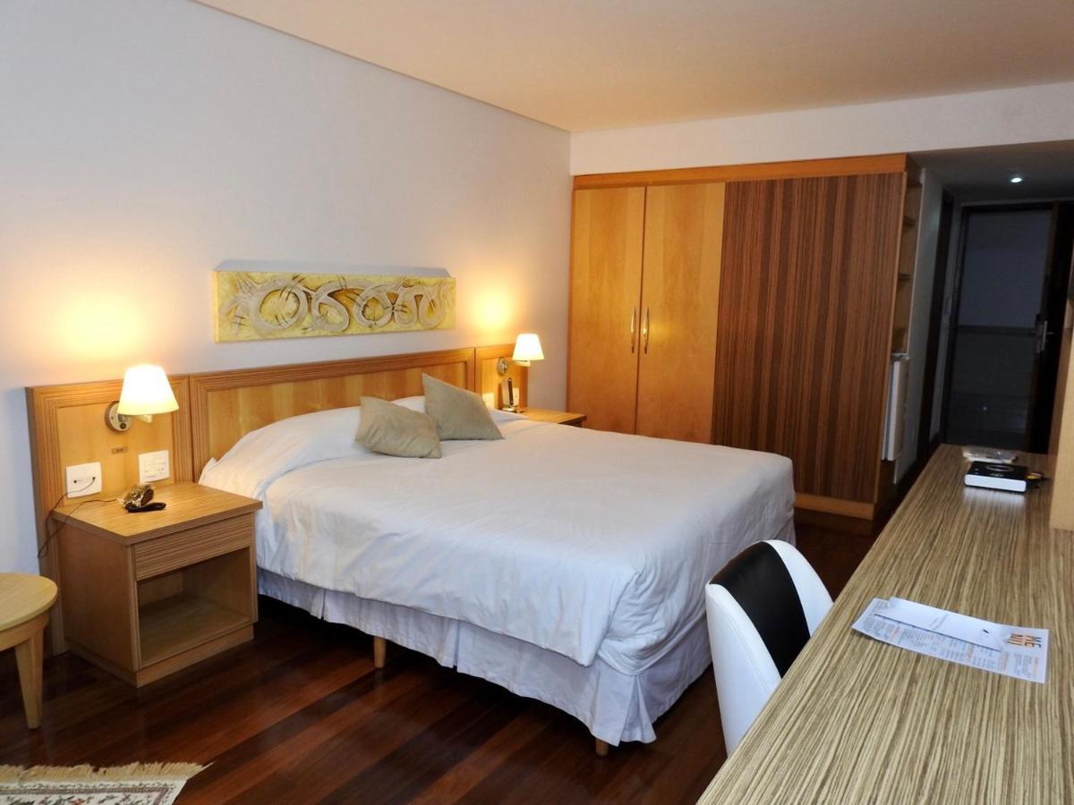 康斯坦丁诺艾文托斯酒店 尤西德福拉 外观 照片 A room at the hotel
