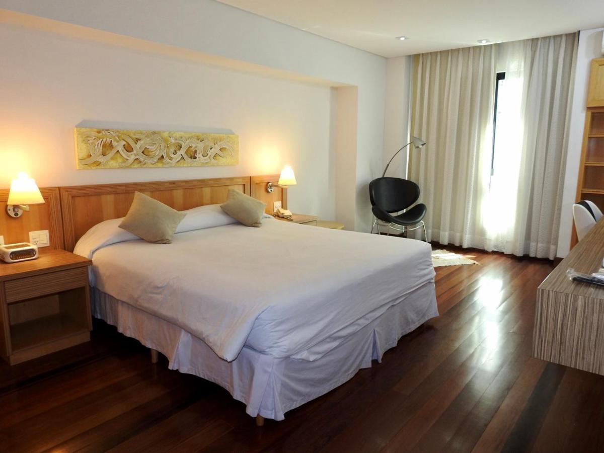 康斯坦丁诺艾文托斯酒店 尤西德福拉 外观 照片 A bedroom at the hotel
