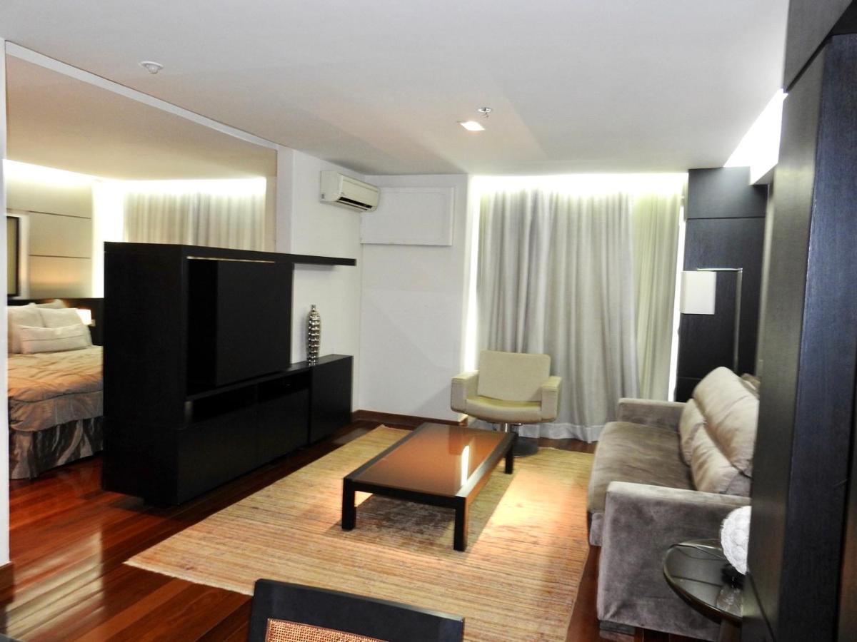 康斯坦丁诺艾文托斯酒店 尤西德福拉 外观 照片 A living room in a modern apartment