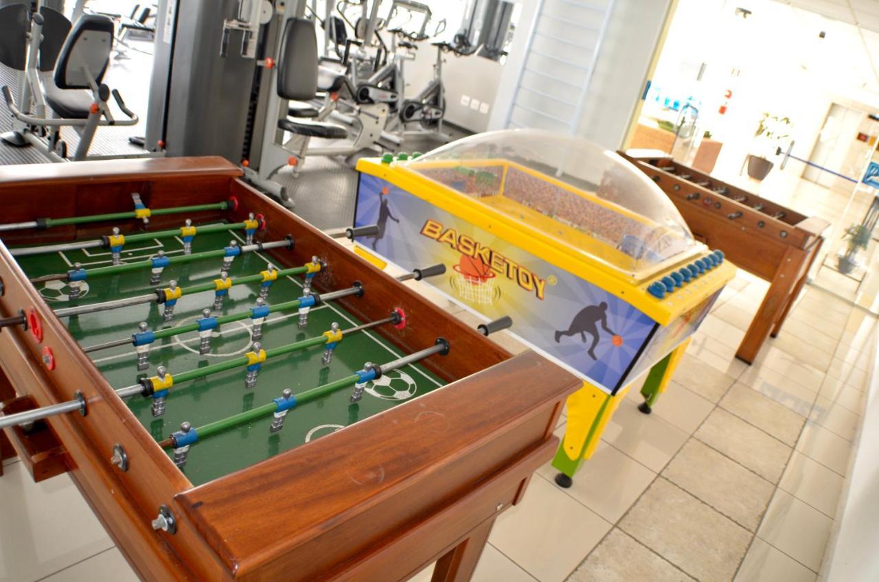 康斯坦丁诺艾文托斯酒店 尤西德福拉 外观 照片 A table football table