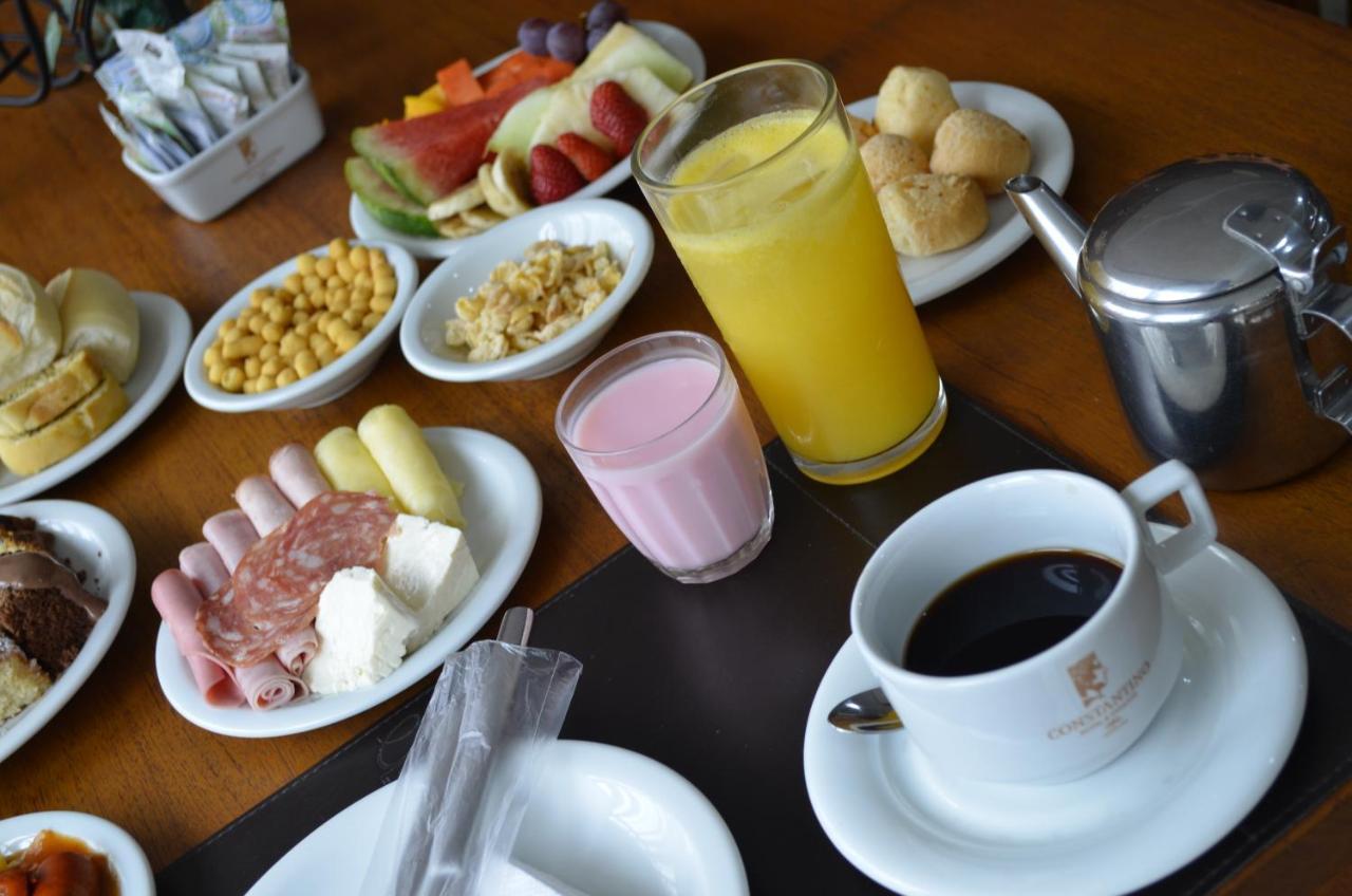 康斯坦丁诺艾文托斯酒店 尤西德福拉 外观 照片 A typical breakfast in Brazil