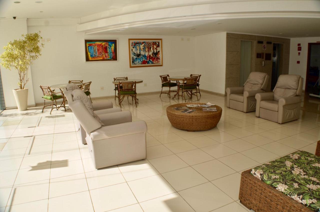 康斯坦丁诺艾文托斯酒店 尤西德福拉 外观 照片 The lobby of the hotel